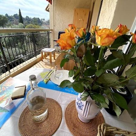 Logement Cosy, Situe Entre Ciel Et Mer Vence Kültér fotó
