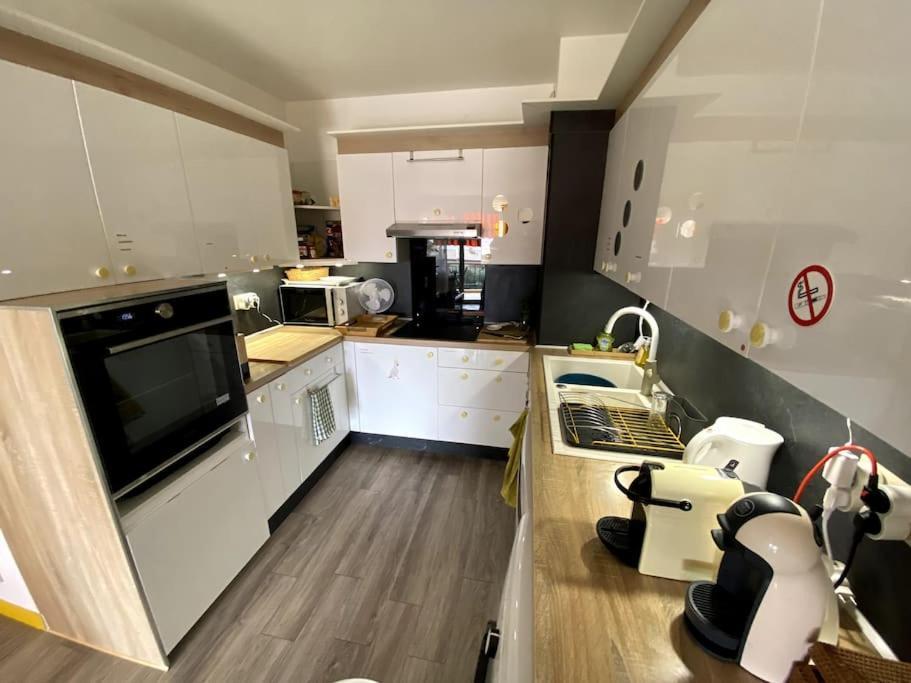 Logement Cosy, Situe Entre Ciel Et Mer Vence Kültér fotó