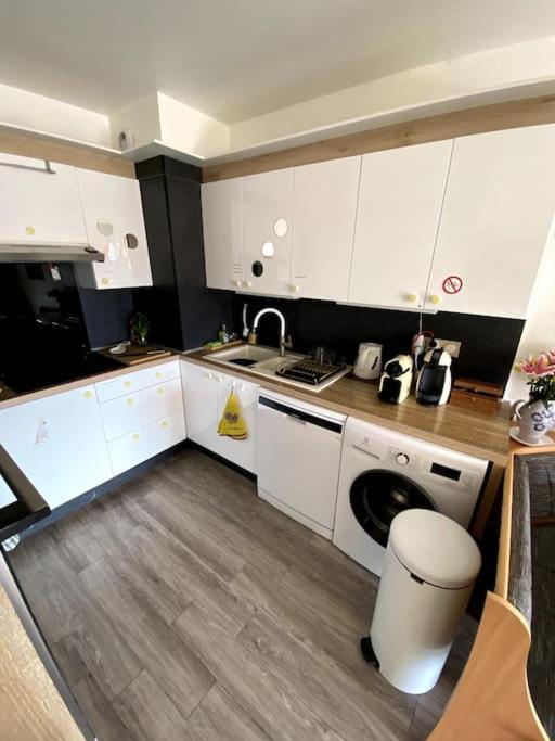 Logement Cosy, Situe Entre Ciel Et Mer Vence Kültér fotó