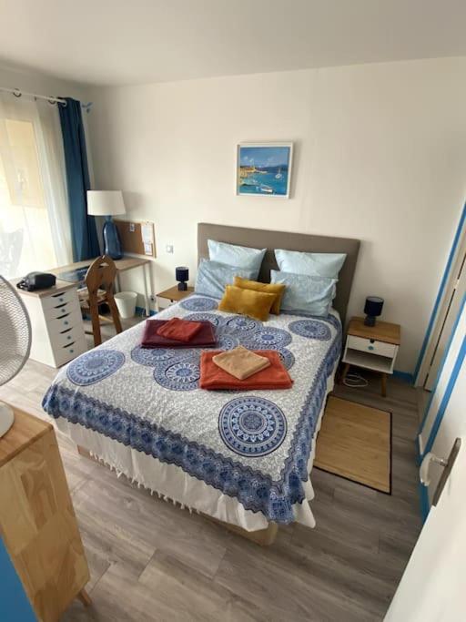 Logement Cosy, Situe Entre Ciel Et Mer Vence Kültér fotó